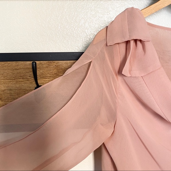 Light Pink Blouse With Slit Sleeves - Picture 2 of 2